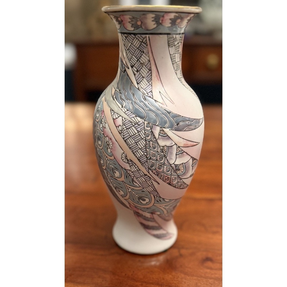 Vintage Ethan Allen Macau Porcelain Vase Pink Gray Peacock Feather Art Nouveau‎